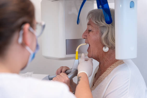Best Emergency Tooth Extraction in Memphis, FL